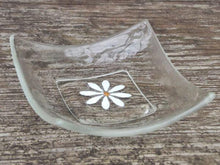 Load image into Gallery viewer, Daisy Ring Dish - Loved By Lotus
