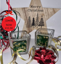 Load image into Gallery viewer, Pair of Christmas Tealight Holders - Green
